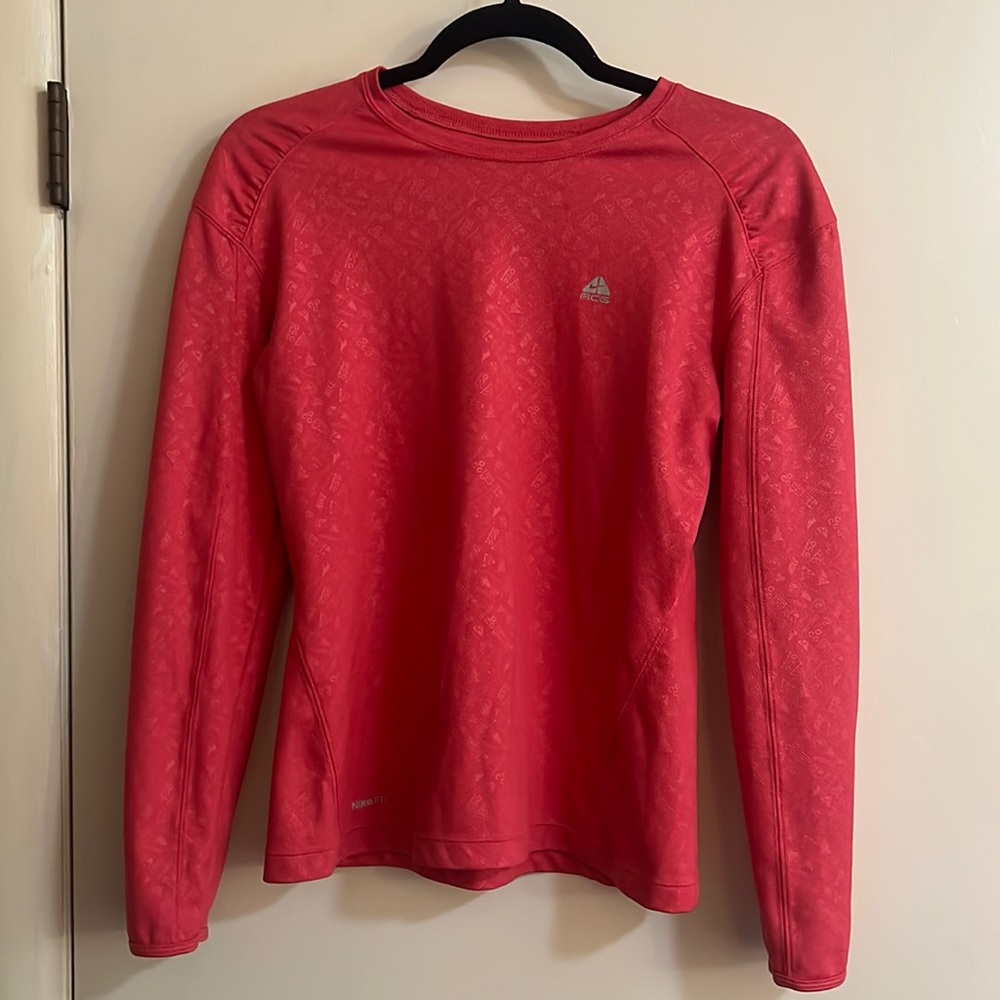 Pinks Nike long sleeve exercise shirt. Size S